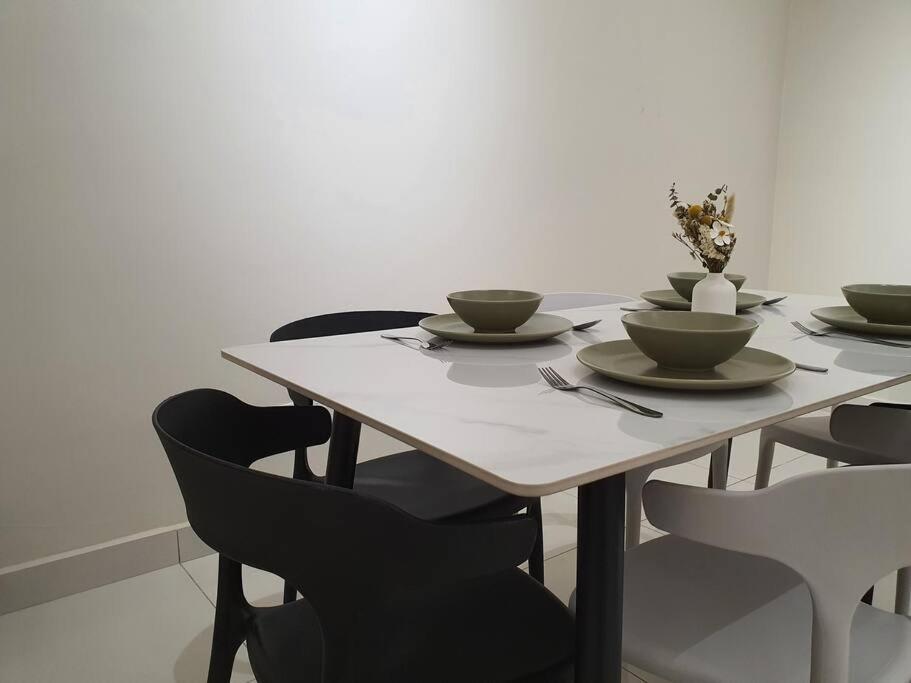 קואלה לומפור Klcc 6Pax Family Studio Wi-Fi מראה חיצוני תמונה